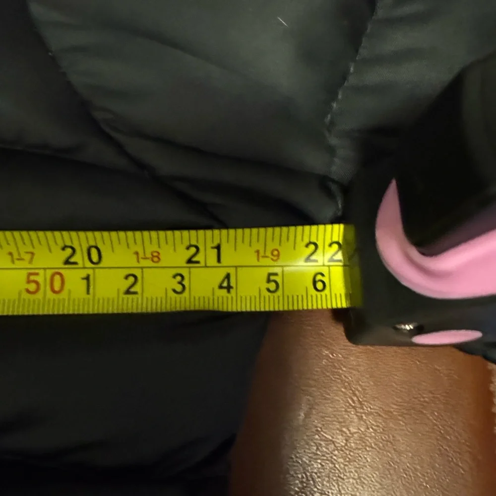 Patagonia Women's Quilted Black Down Puffer Jacket - Picture 8 of 9